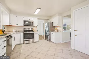 20728 Bell Bluff Rd, Gaithersburg, MD 20879 - Photo 12