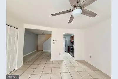 10128 Reprise Drive, Rockville, MD 20850 - Photo 2