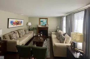 19829 Wheelwright Dr, Gaithersburg, MD 20886 - Photo 10