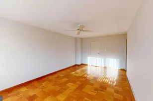 10201 Grosvenor Pl, Rockville, MD 20852 - Photo 32