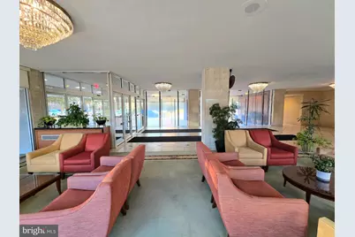 10201 Grosvenor Place #527, Rockville, MD 20852 - Photo 4