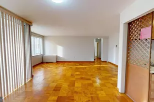 10201 Grosvenor Pl, Rockville, MD 20852 - Photo 10