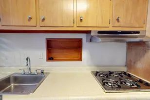 10201 Grosvenor Pl, Rockville, MD 20852 - Photo 14