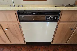 10201 Grosvenor Pl, Rockville, MD 20852 - Photo 40