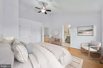 9748 Washingtonian Boulevard, Gaithersburg, MD 20878 - Photo 32
