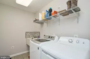19900 Belle Chase Dr, Gaithersburg, MD 20882 - Photo 18