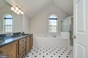 19900 Belle Chase Dr, Gaithersburg, MD 20882 - Photo 22