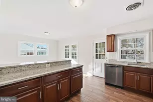 9708 Dameron Dr, Silver Spring, MD 20910 - Photo 12