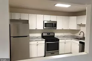 884 Quince Orchard Blvd, Gaithersburg, MD 20878 - Photo 8