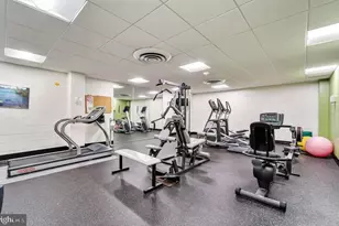 4242 East-West Hwy, Chevy Chase, MD 20815 - Photo 22