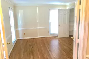 16405 Equestrian Ln, Rockville, MD 20855 - Photo 4