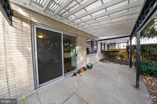 10500 Rockville Pik, Rockville, MD 20852 - Photo 8