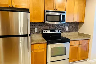 10028 Maple Leaf Dr, Gaithersburg, MD 20886 - Photo 4