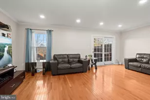 19726 Greenside Terrace, Montgomery Village, MD 20886 - Photo 4