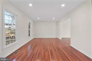 7 Fallswood Ct, Rockville, MD 20854 - Photo 4