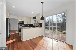 7 Fallswood Ct, Rockville, MD 20854 - Photo 12