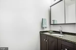 7 Fallswood Ct, Rockville, MD 20854 - Photo 18