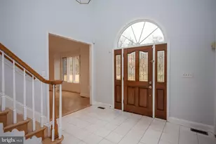 9700 Grenadier Ct, Bethesda, MD 20817 - Photo 6