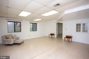 9700 Grenadier Ct, Bethesda, MD 20817 - Photo 34