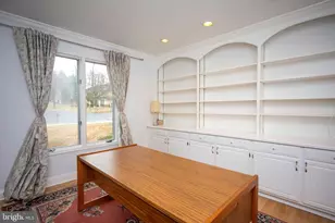 9700 Grenadier Ct, Bethesda, MD 20817 - Photo 8