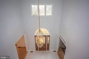 9700 Grenadier Ct, Bethesda, MD 20817 - Photo 2