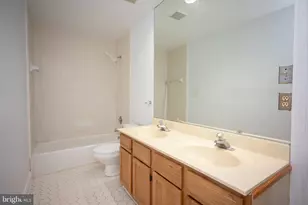 9700 Grenadier Ct, Bethesda, MD 20817 - Photo 32