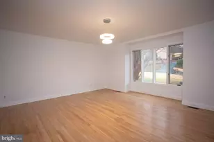 9700 Grenadier Ct, Bethesda, MD 20817 - Photo 10