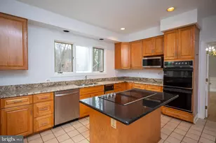 9700 Grenadier Ct, Bethesda, MD 20817 - Photo 16