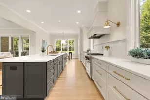 10700 Alloway Dr, Potomac, MD 20854 - Photo 14