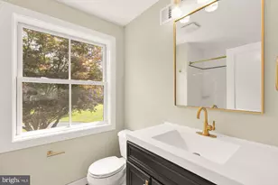 10700 Alloway Dr, Potomac, MD 20854 - Photo 48