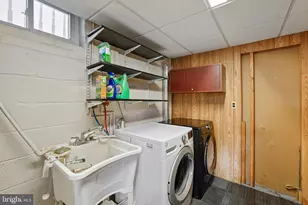 10802 Blossom Ln, Silver Spring, MD 20903 - Photo 32