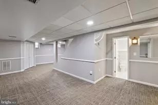 10802 Blossom Ln, Silver Spring, MD 20903 - Photo 26