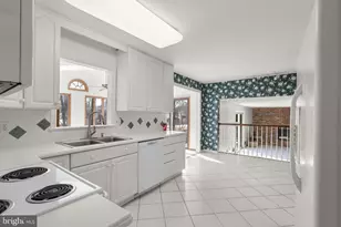 4404 Rendale Ct, Olney, MD 20832 - Photo 4