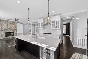 9534 Fernwood Rd, Bethesda, MD 20817 - Photo 2