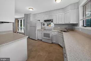 6020 Cheshire Dr, Bethesda, MD 20814 - Photo 8