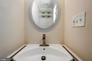 20212 Ravensdale Ct, Montgomery Village, MD 20886 - Photo 8