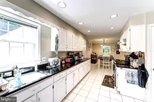 10108 Donegal Ct, Potomac, MD 20854 - Photo 4