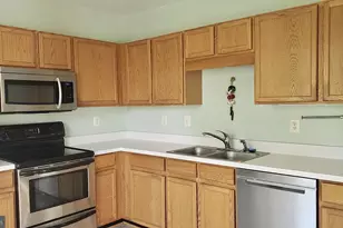 6149 Stonehenge Pl, North Bethesda, MD 20852 - Photo 10