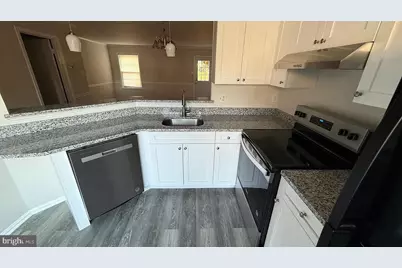 18715 Martins Landing Drive, Germantown, MD 20874 - Photo 6