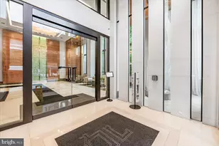 4901 Hampden Ln, Bethesda, MD 20814 - Photo 2