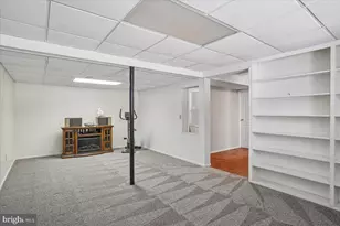 24052 Sugar Cane Ln, Gaithersburg, MD 20882 - Photo 20