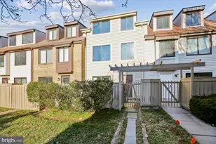 10012 Forest View Pl, Montgomery Village, MD 20886 - Photo 2