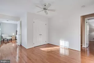 20901 Lochaven Ct, Gaithersburg, MD 20882 - Photo 22