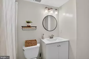 2498 Sun Valley Cir, Silver Spring, MD 20906 - Photo 20