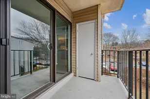 132 Duvall Ln, Gaithersburg, MD 20877 - Photo 10