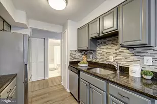 132 Duvall Ln, Gaithersburg, MD 20877 - Photo 16