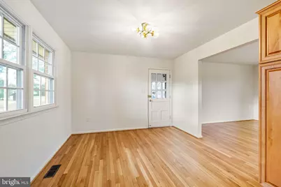 18724 Bloomfield Road, Olney, MD 20832 - Photo 8