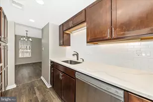 9923 Maple Leaf Dr, Gaithersburg, MD 20886 - Photo 6