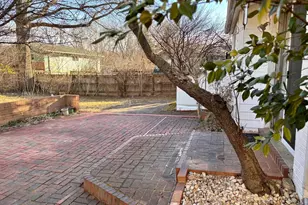 822 Harrington Rd, Rockville, MD 20852 - Photo 4