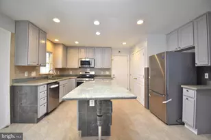 7010 Vega Ct, Derwood, MD 20855 - Photo 6